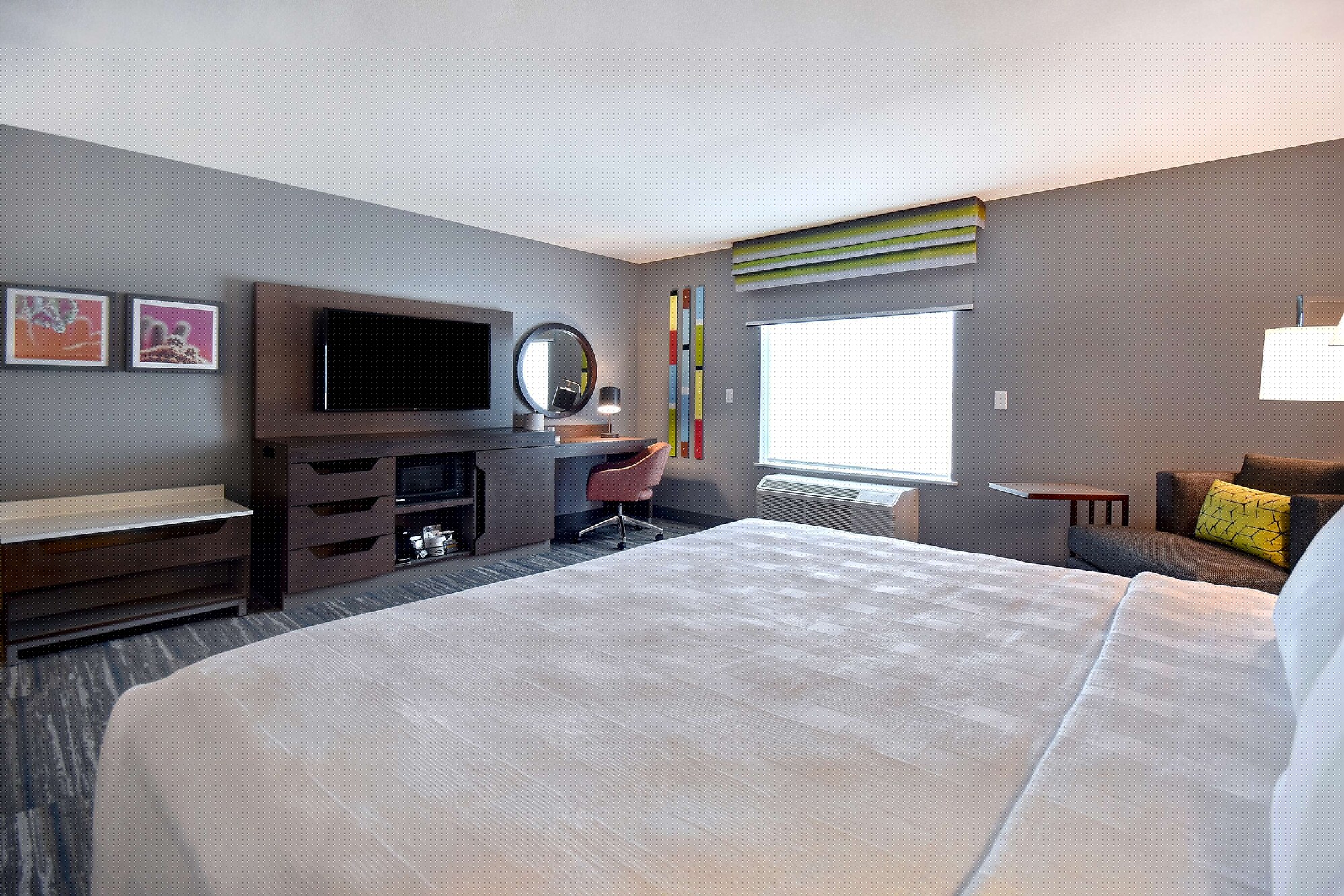 hampton inn and suites las vegas convention center