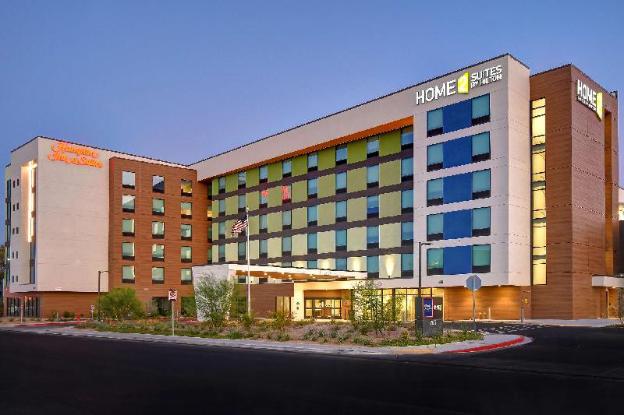 hampton inn and suites las vegas convention center