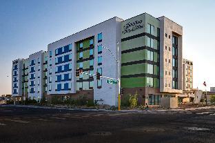 hampton inn and suites las vegas convention center