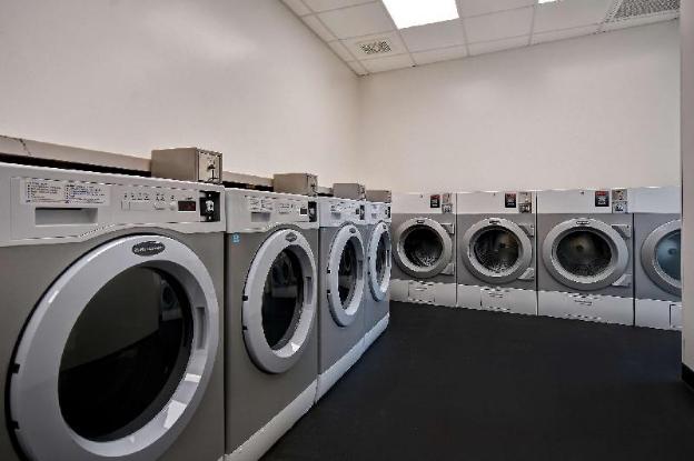 hampton inn and suites las vegas convention center