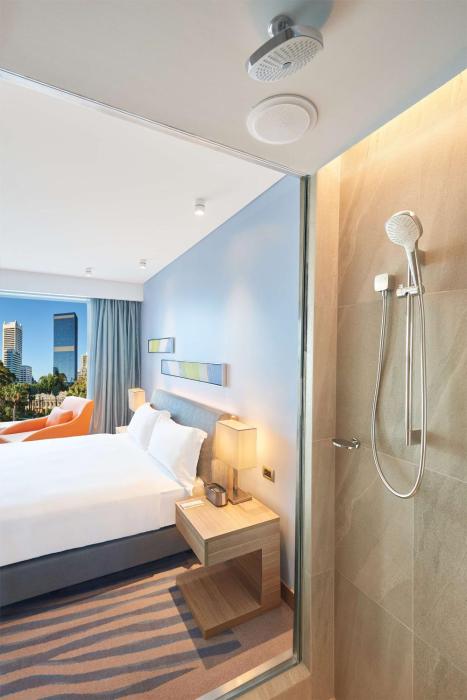 doubletree by hilton perth waterfront