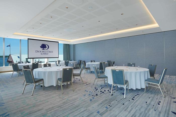 doubletree by hilton perth waterfront
