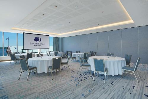 doubletree by hilton perth waterfront