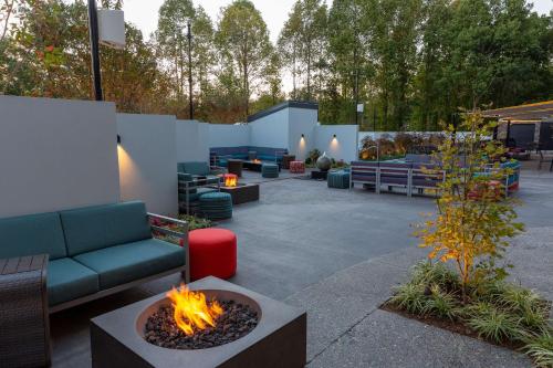 hilton garden inn asheville south