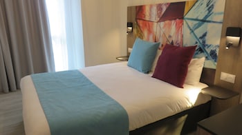 appart hotel mer and golf city bordeaux lac