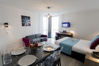 appart hotel mer and golf city bordeaux lac