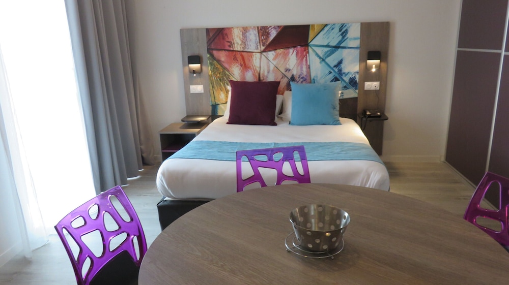 appart hotel mer and golf city bordeaux lac