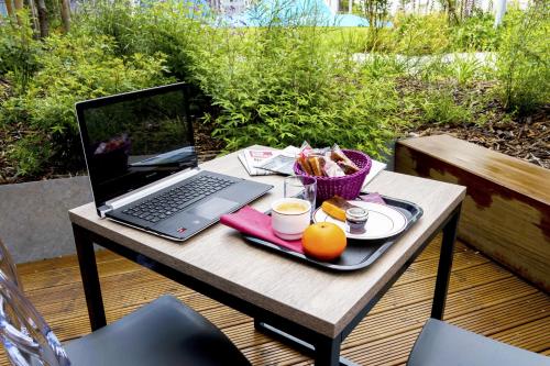 appart hotel mer and golf city bordeaux lac