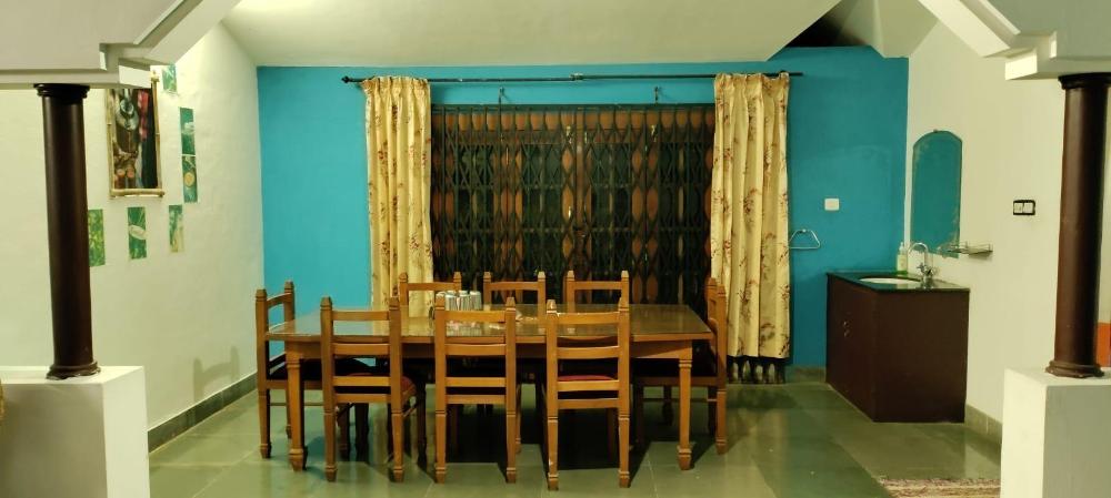 my space holiday inn munnar