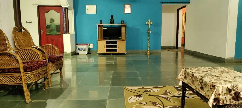 my space holiday inn munnar