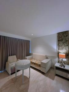 the capital hotel and resort seminyak