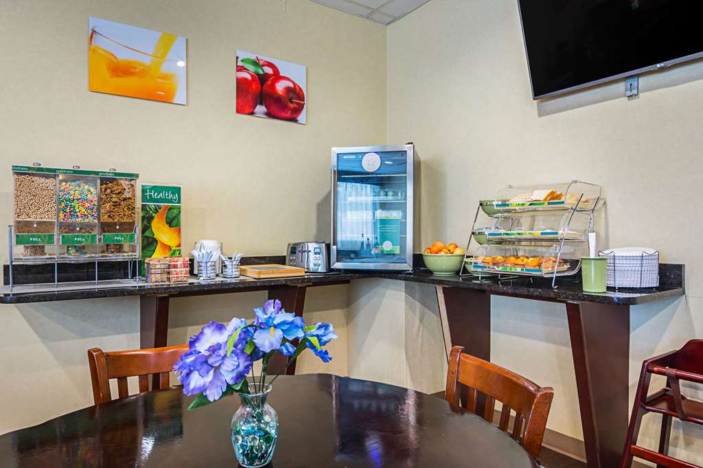 quality suites atlanta airport east