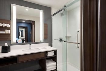 hilton garden inn milwaukee brookfield conference center wi