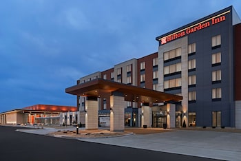hilton garden inn milwaukee brookfield conference center wi