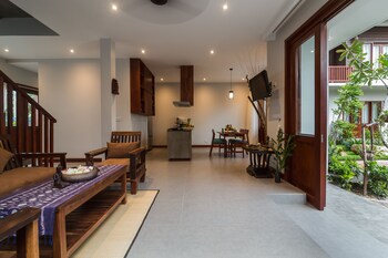 Golden Vishnu Villa,Apsara Theatre>>Siem Reap,4 star
