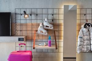 moxy lausanne city