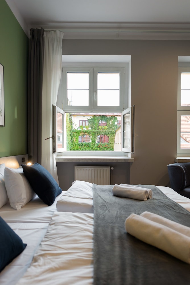 aparthouse wozna 11 old town