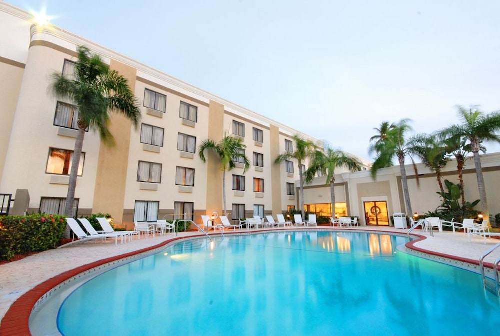 holiday inn fort myers downtown area by ihg