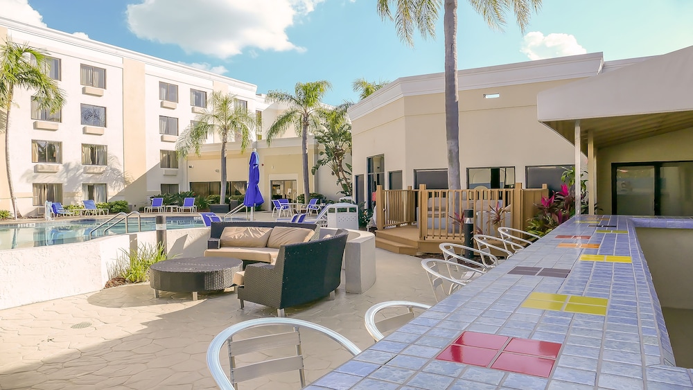 holiday inn fort myers downtown area by ihg