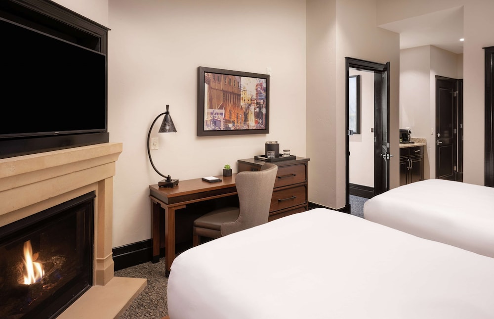 waldorf astoria park city