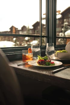 waldorf astoria park city