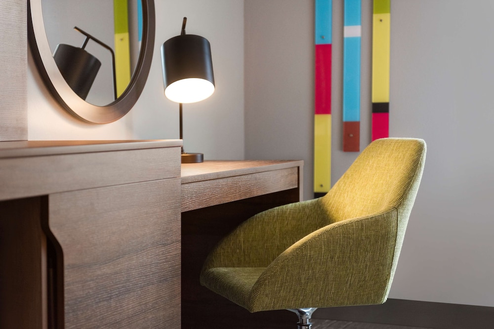 Hampton Inn & Suites By Hilton Kelowna Airport,Kelowna>>British Columbia,3 star
