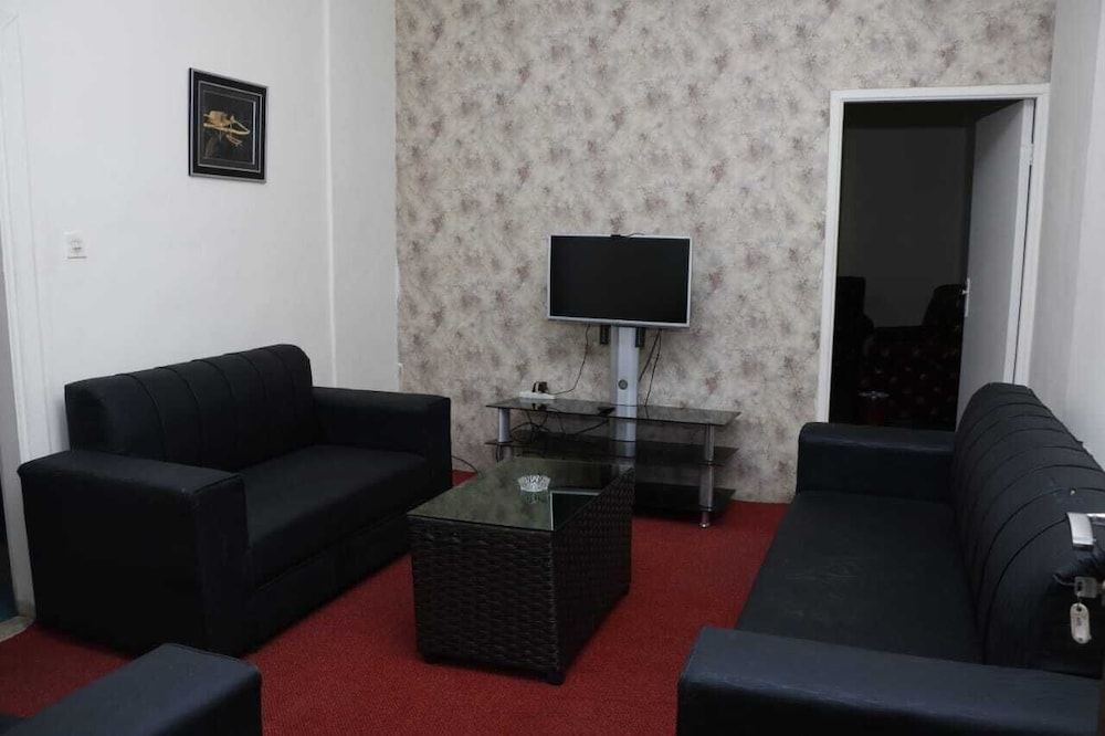 seleen hotel suites