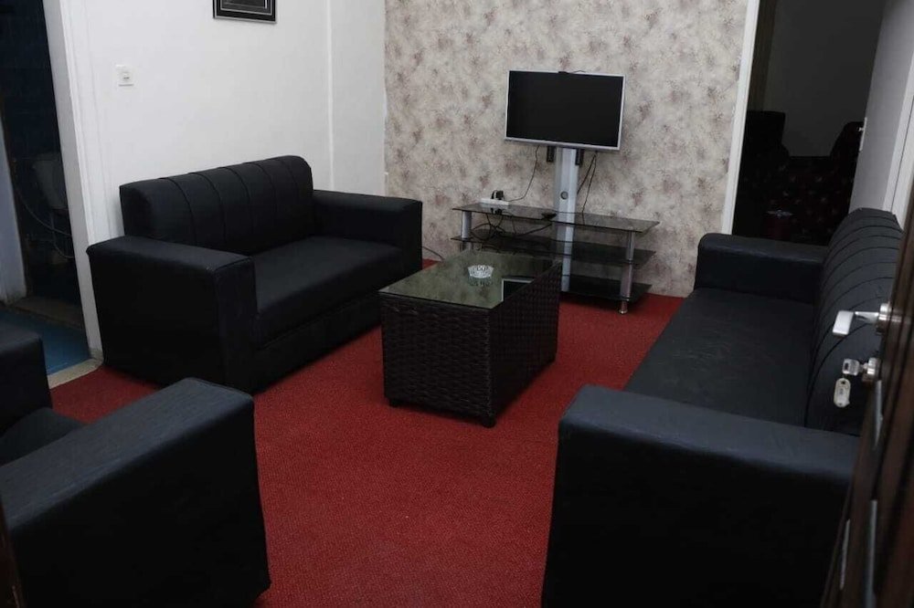 seleen hotel suites