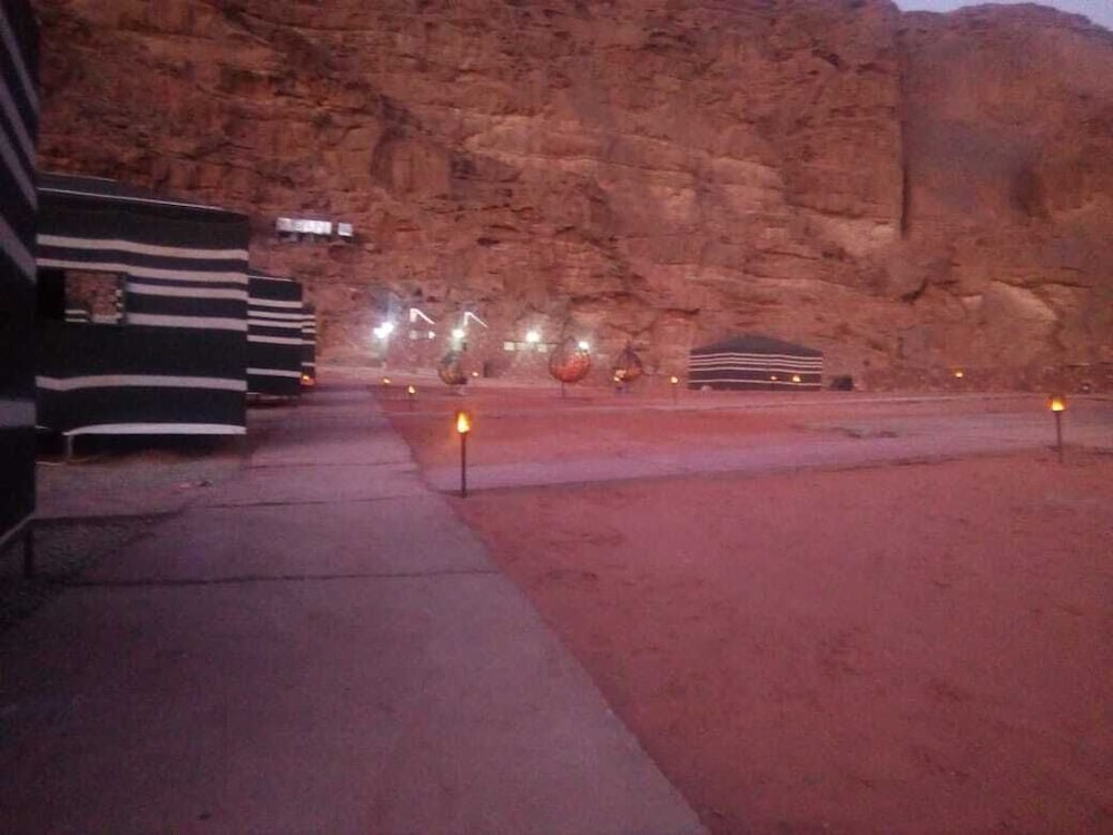 alamer hostel camp