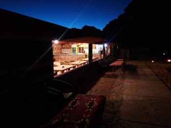 alamer hostel camp