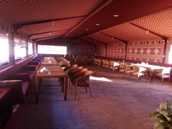 alamer hostel camp