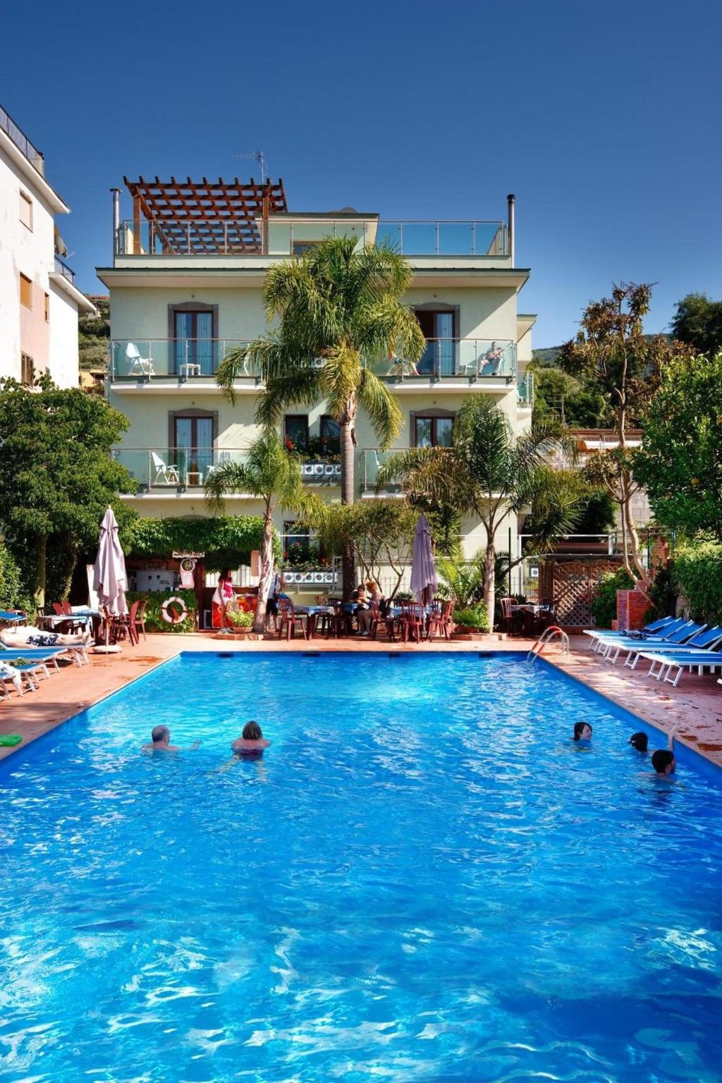 sorrento comfort rooms