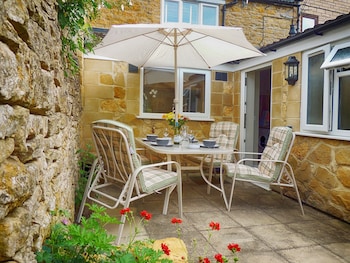 cotswold cottage gems woodbine cottage