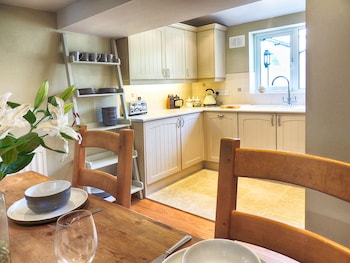 cotswold cottage gems woodbine cottage