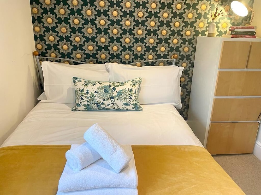 cotswold cottage gems woodbine cottage