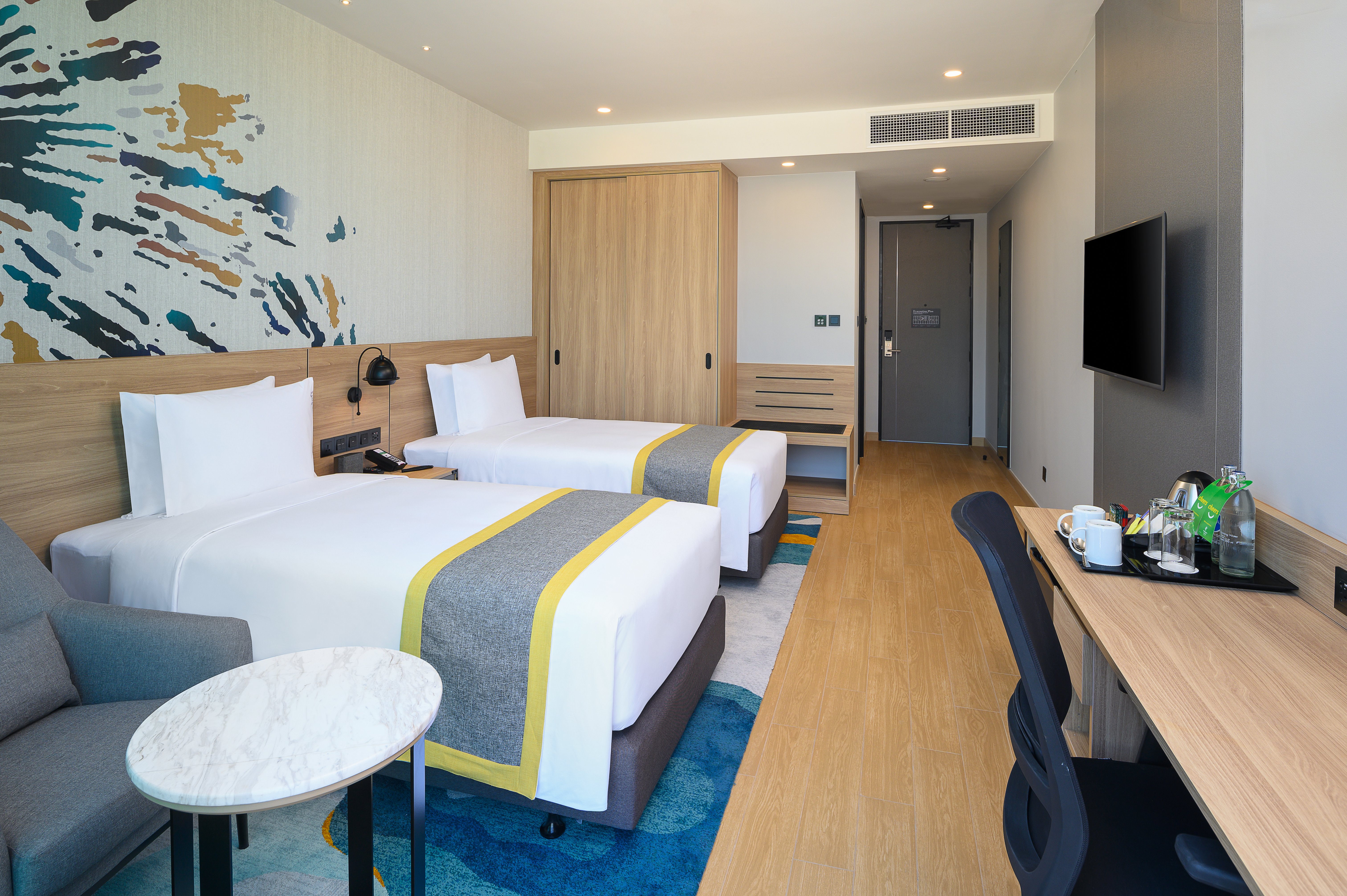 holiday inn and suites siracha laemchabang an ihg hotel