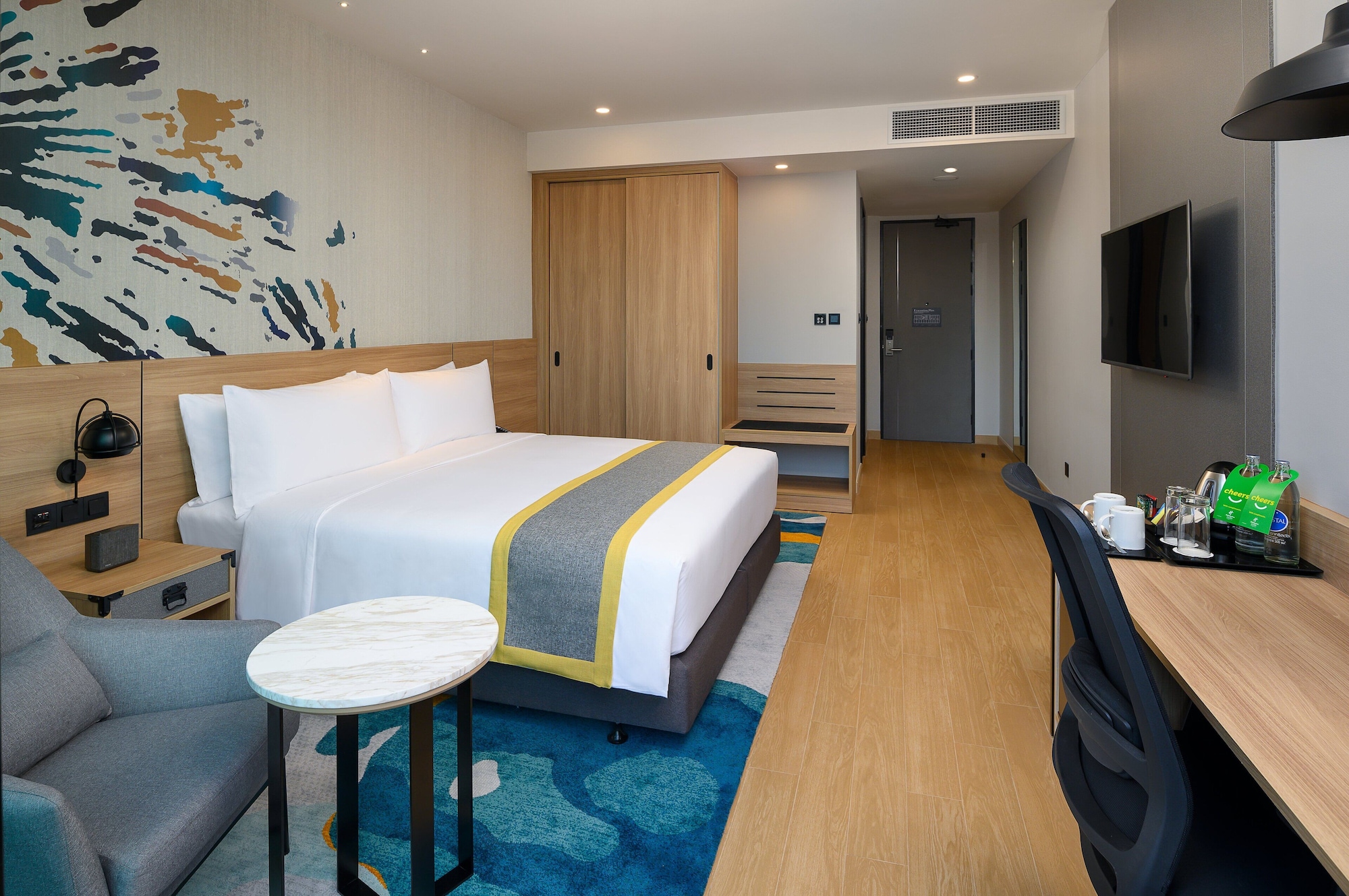 holiday inn and suites siracha laemchabang an ihg hotel
