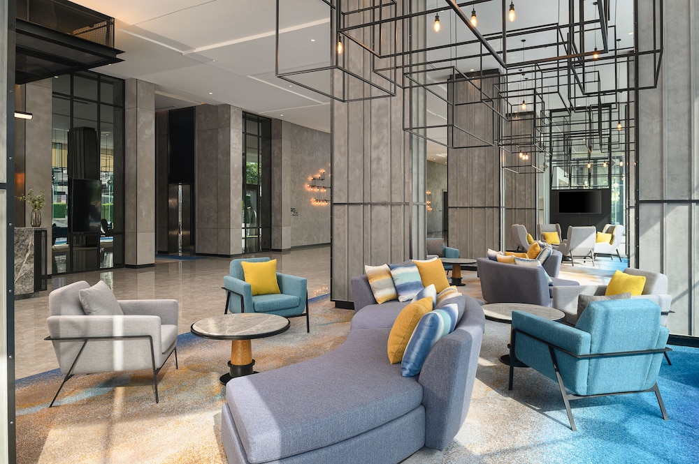 holiday inn and suites siracha laemchabang an ihg hotel