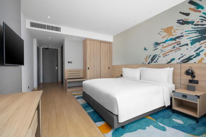 holiday inn and suites siracha laemchabang an ihg hotel