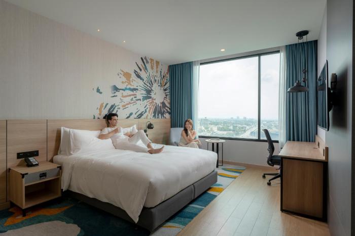 holiday inn and suites siracha laemchabang an ihg hotel