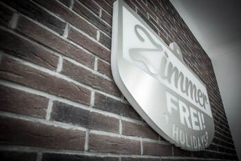 zimmer frei boardinghouse