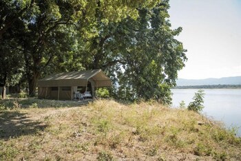 mwinilunga safaris
