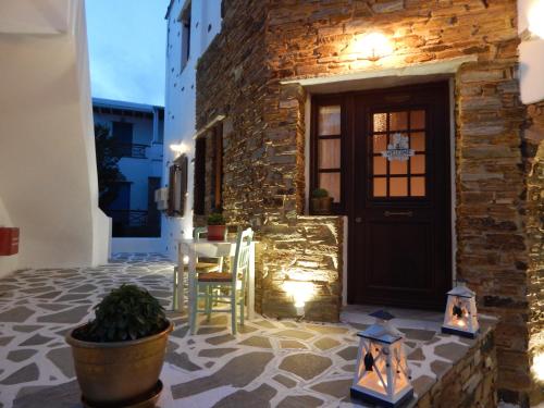 tinos