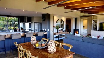 Oubaai House By Raw Africa Boutique Collection,1116 Aloe Hills Oubaai Golf Estate Herolds Bay 6529,4 star