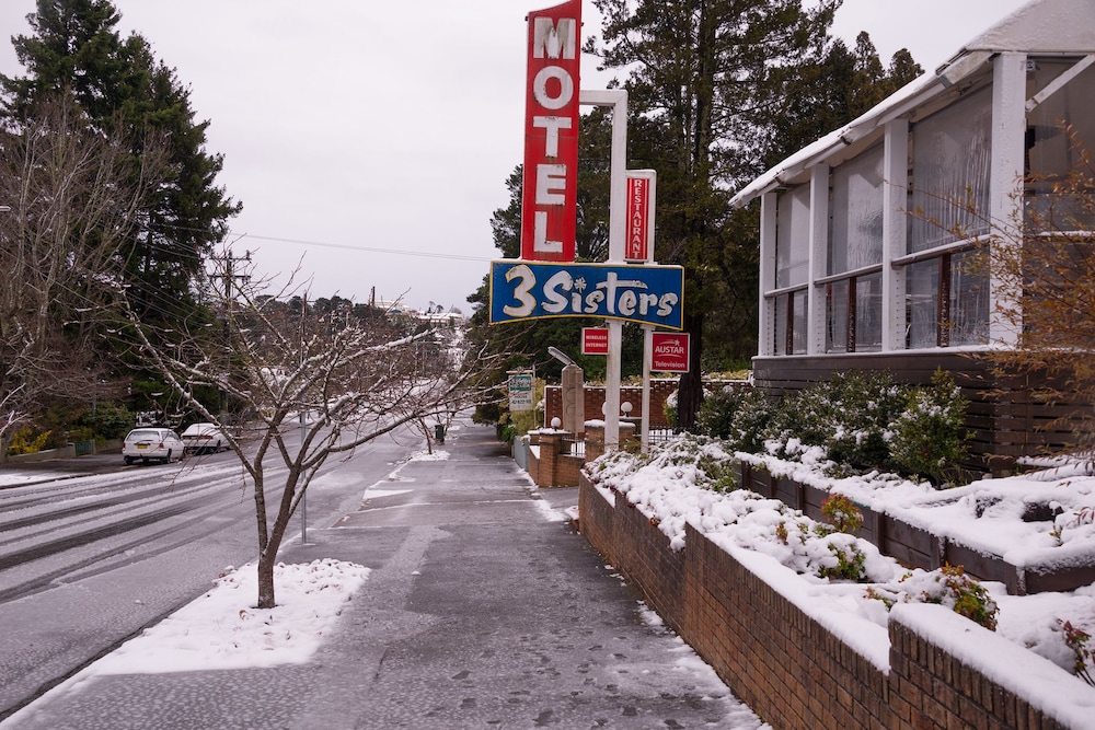 3 sisters motel