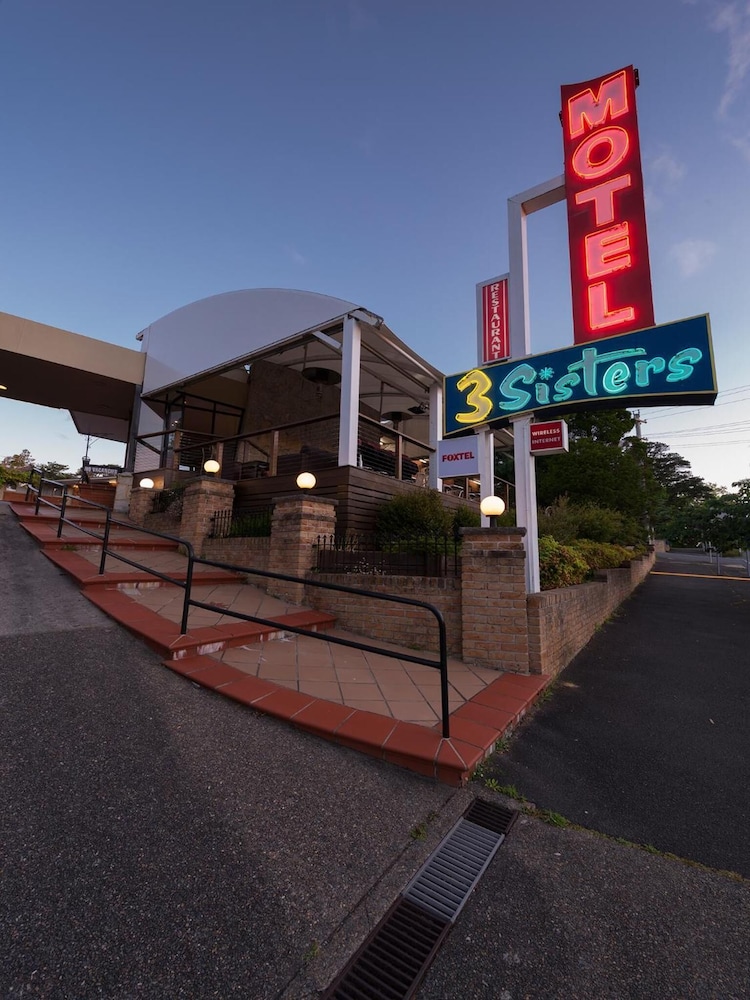 3 sisters motel