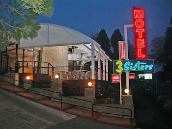 3 sisters motel
