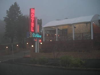3 sisters motel