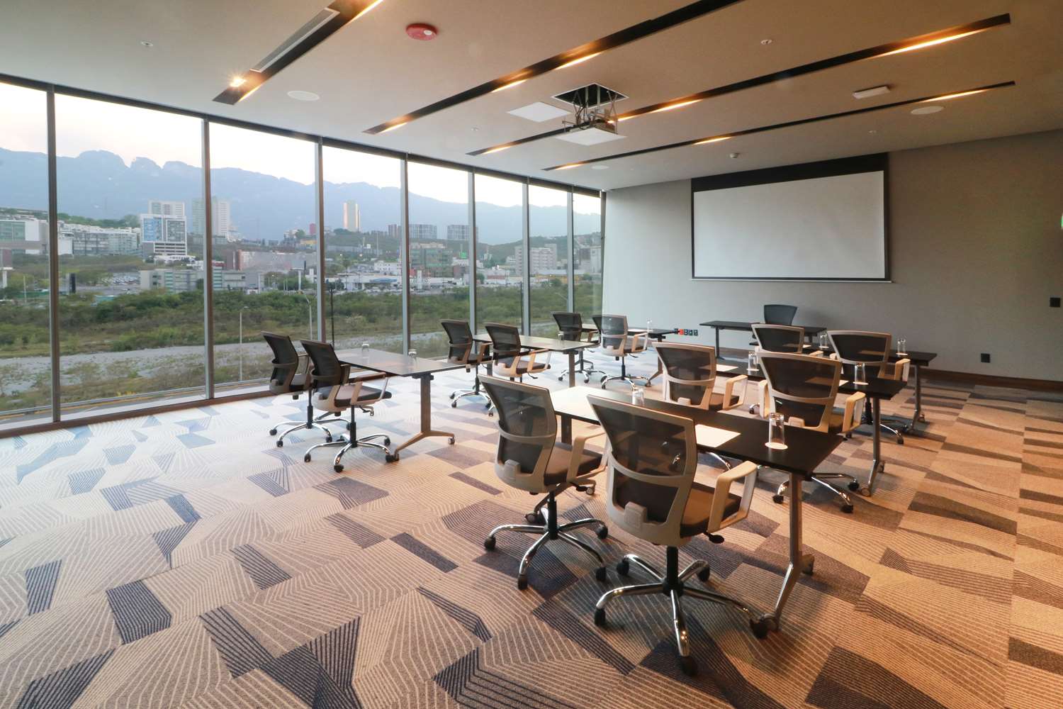hilton garden inn monterrey obispado