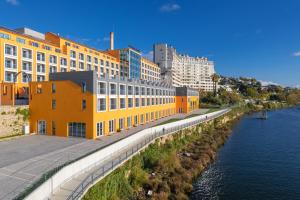 Pestana Douro Riverside Hotel And Conference Center,Av. Escritor Costa Barreto 60 4420-445 Porto,4 star